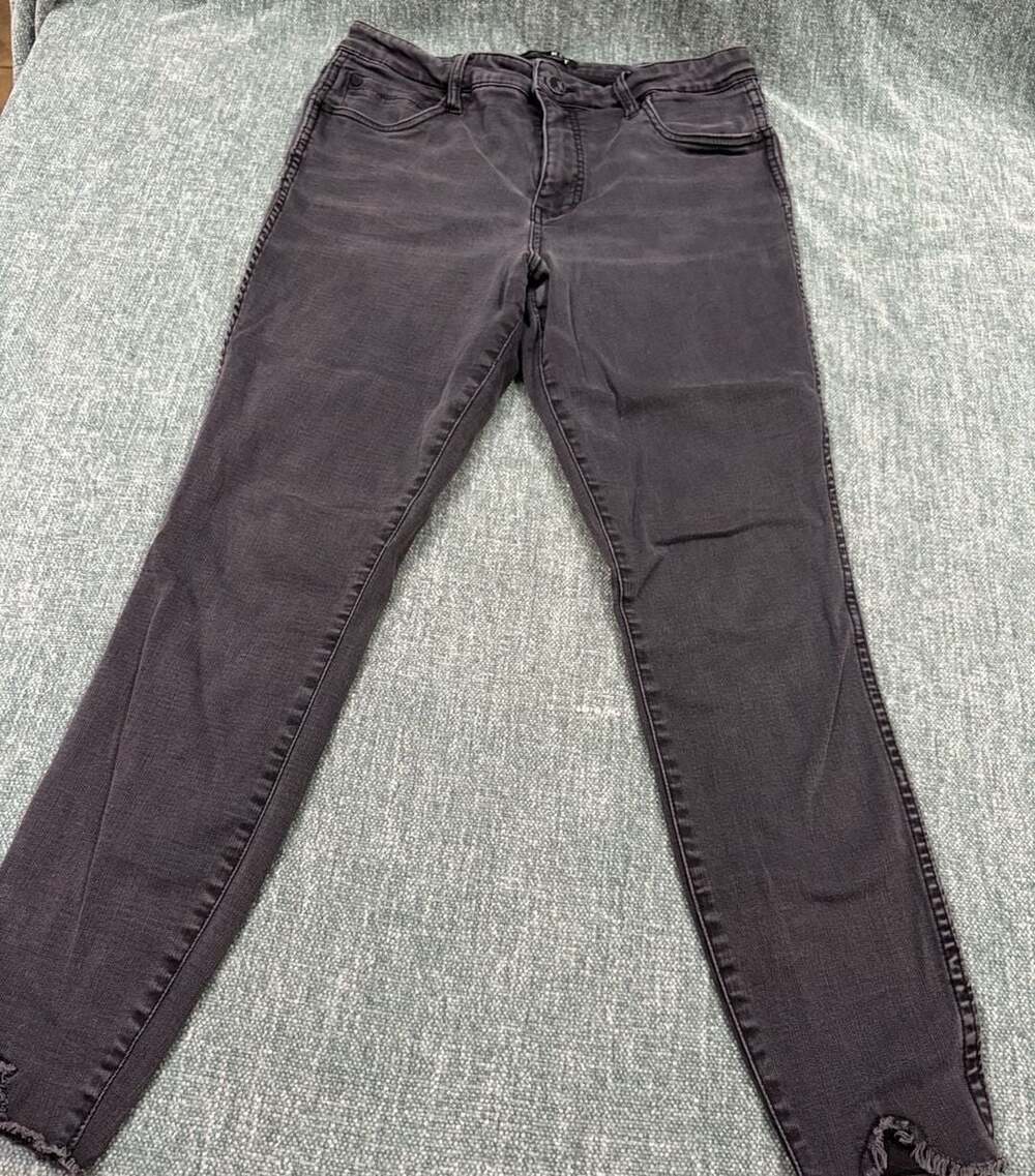 KUT from the Kloth Jeans Size 12 Black Distressed Hem Skinny